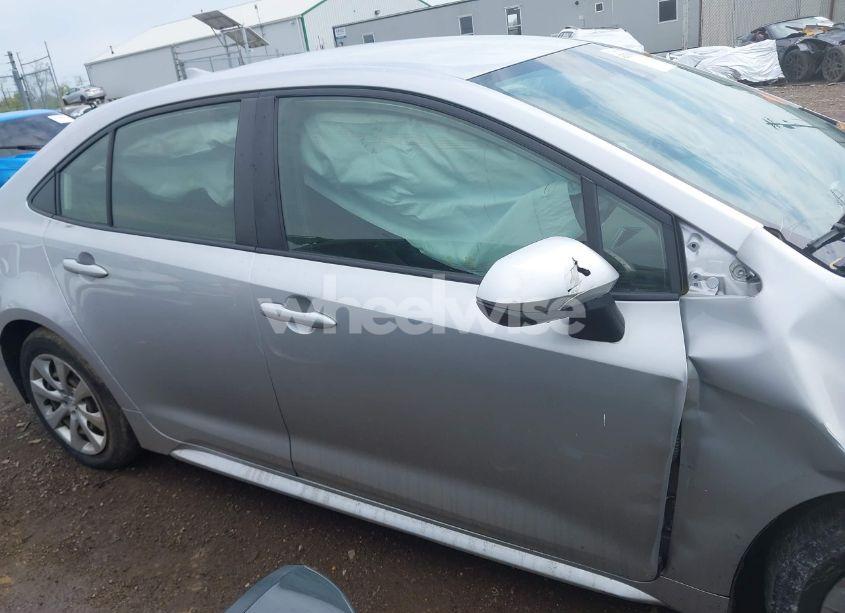 Photo 14 of 2020 Toyota Corolla LE (VIN JTDEPRAE2LJ102365)