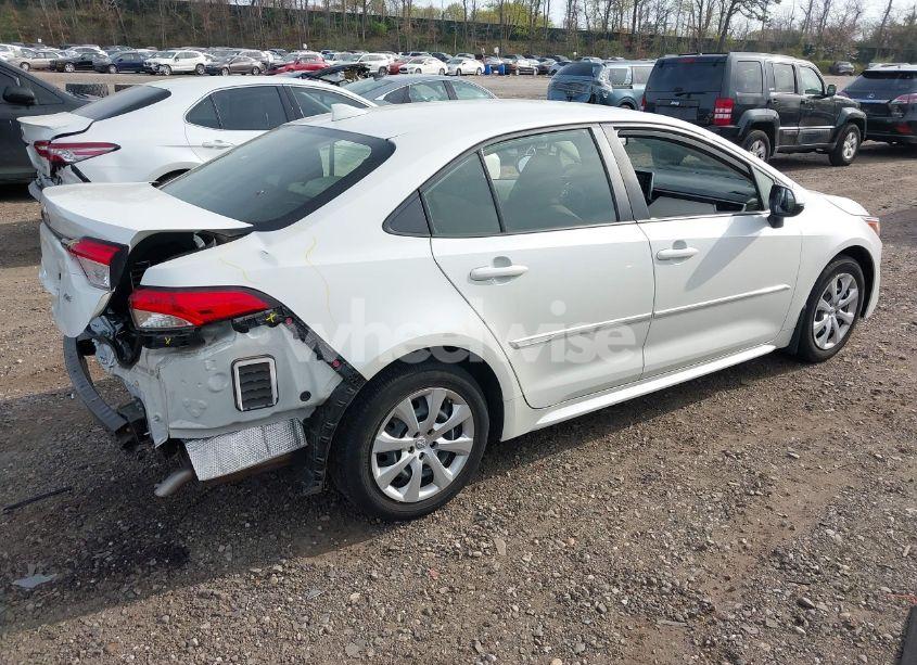 Photo 4 of 2020 Toyota Corolla LE (VIN JTDEPRAE3LJ011797)