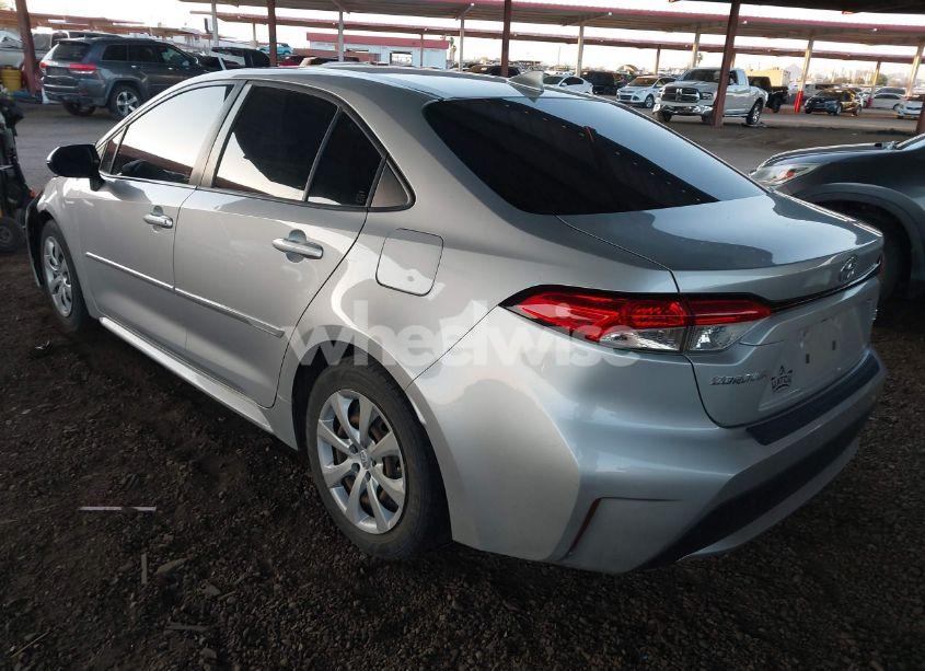 Photo 3 of 2020 Toyota Corolla LE (VIN JTDEPRAE3LJ074916)