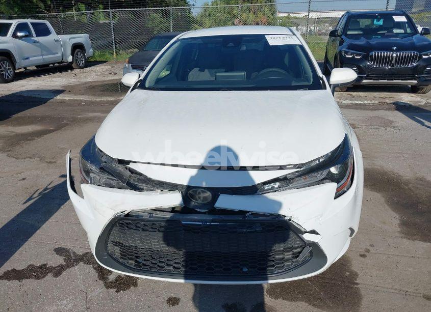 Photo 12 of 2020 Toyota Corolla LE (VIN JTDEPRAE4LJ070602)