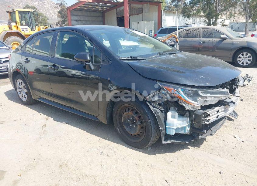 2020 Toyota Corolla LE (VIN JTDEPRAE4LJ079090) main photo