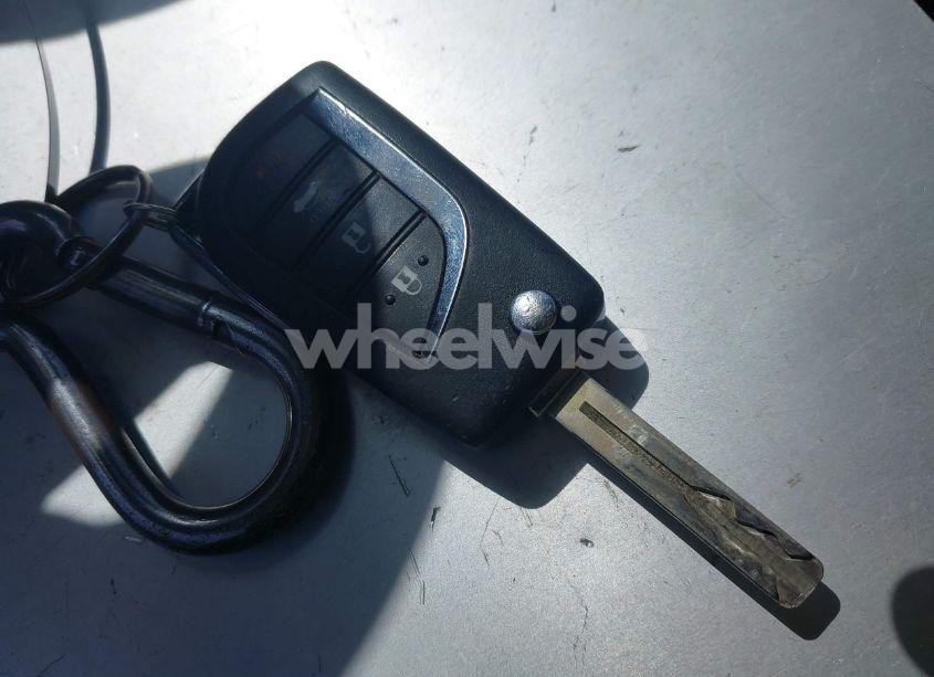 Photo 11 of 2020 Toyota Corolla LE (VIN JTDEPRAE4LJ079090)