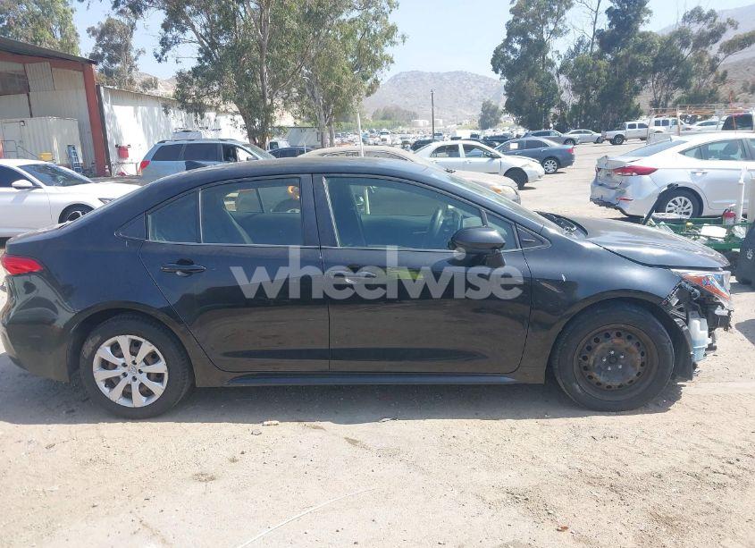 Photo 14 of 2020 Toyota Corolla LE (VIN JTDEPRAE4LJ079090)