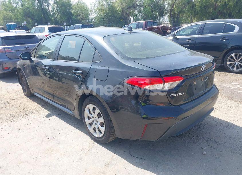 Photo 3 of 2020 Toyota Corolla LE (VIN JTDEPRAE4LJ079090)