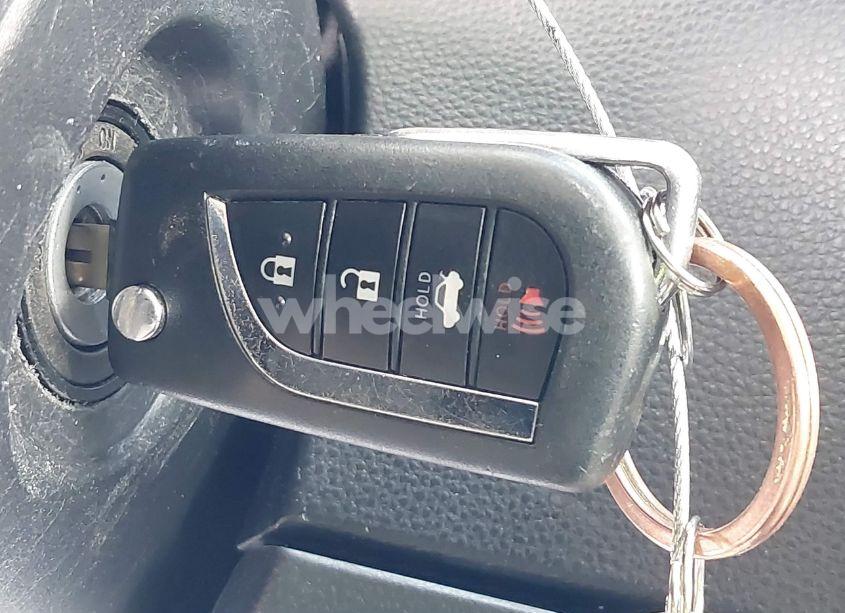 Photo 11 of 2020 Toyota Corolla LE (VIN JTDEPRAE5LJ011820)