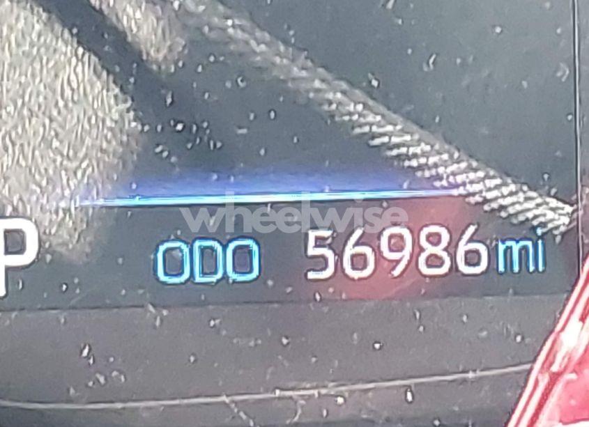 Photo 15 of 2020 Toyota Corolla LE (VIN JTDEPRAE5LJ011820)