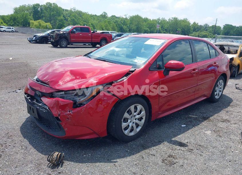 Photo 2 of 2020 Toyota Corolla LE (VIN JTDEPRAE5LJ011820)