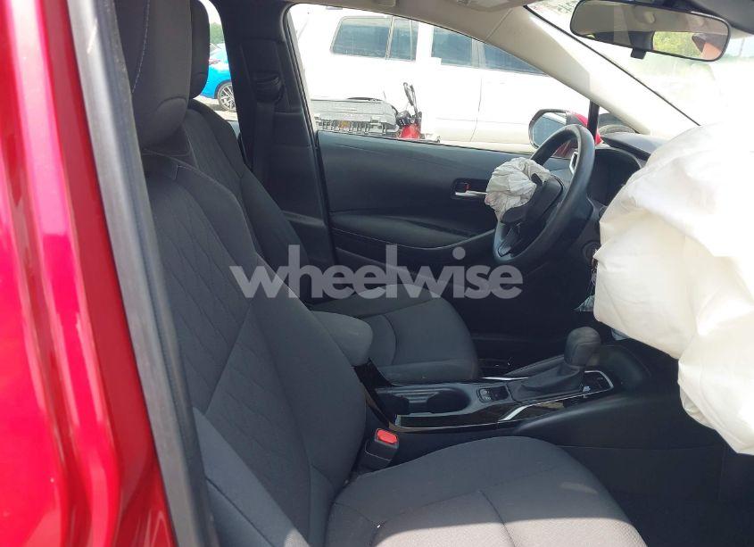 Photo 5 of 2020 Toyota Corolla LE (VIN JTDEPRAE5LJ011820)