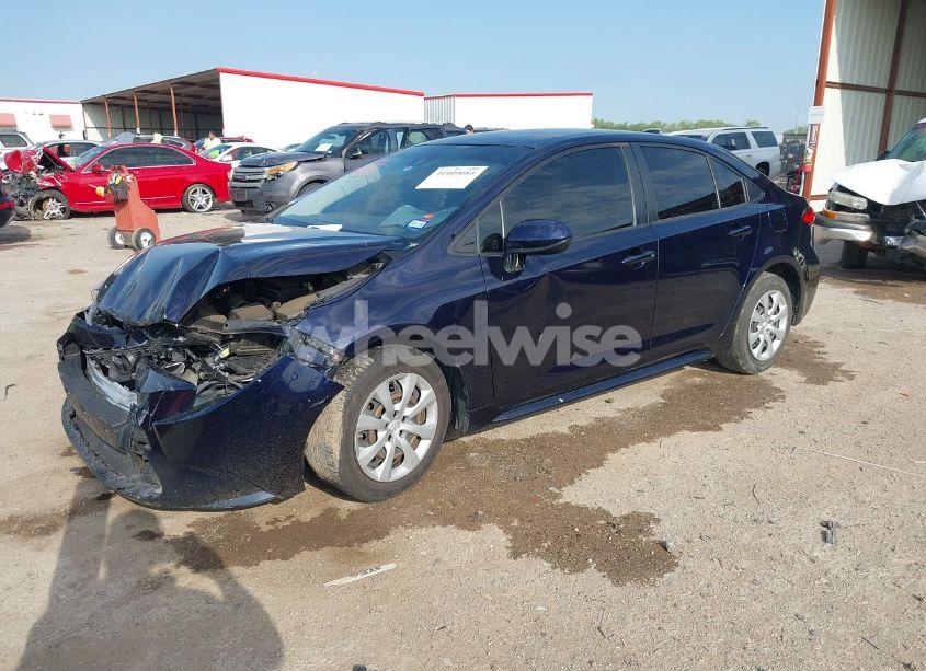 Photo 2 of 2020 Toyota Corolla LE (VIN JTDEPRAE5LJ060953)