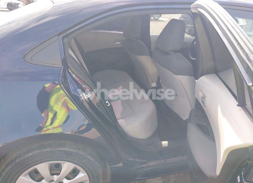 Photo 8 of 2020 Toyota Corolla LE (VIN JTDEPRAE5LJ060953)