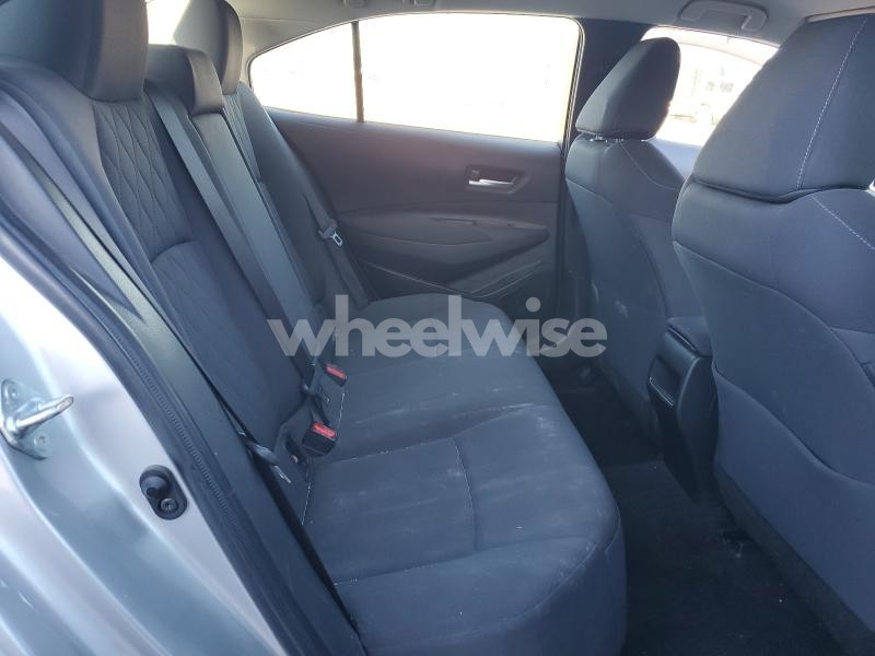 2020 TOYOTA COROLLA LE (VIN JTDEPRAE5LJ095590) main photo