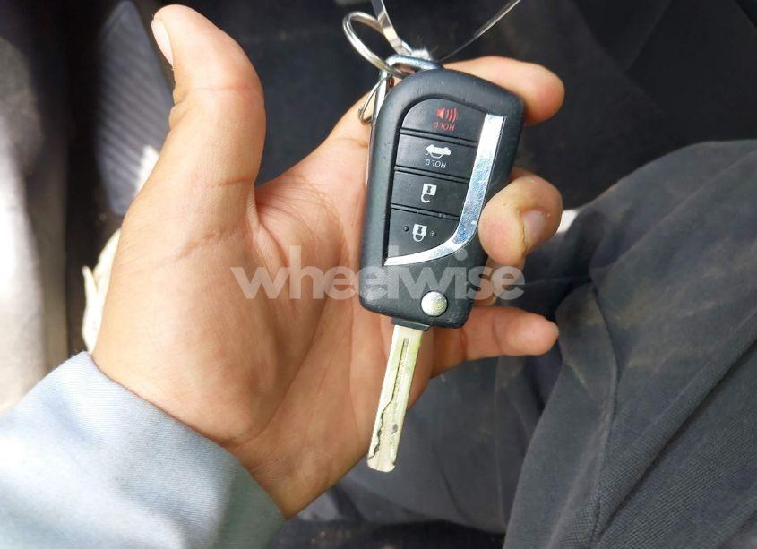 Photo 11 of 2020 Toyota Corolla LE (VIN JTDEPRAE5LJ109990)