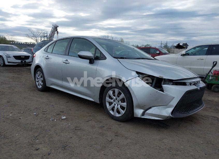 2020 Toyota Corolla LE (VIN JTDEPRAE6LJ095761) main photo