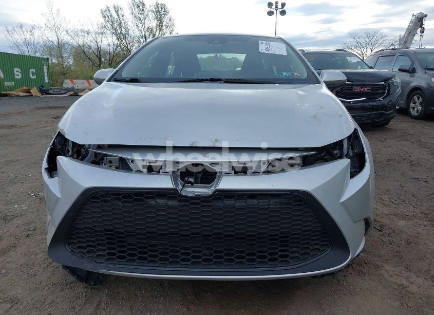Photo 12 of 2020 Toyota Corolla LE (VIN JTDEPRAE6LJ095761)