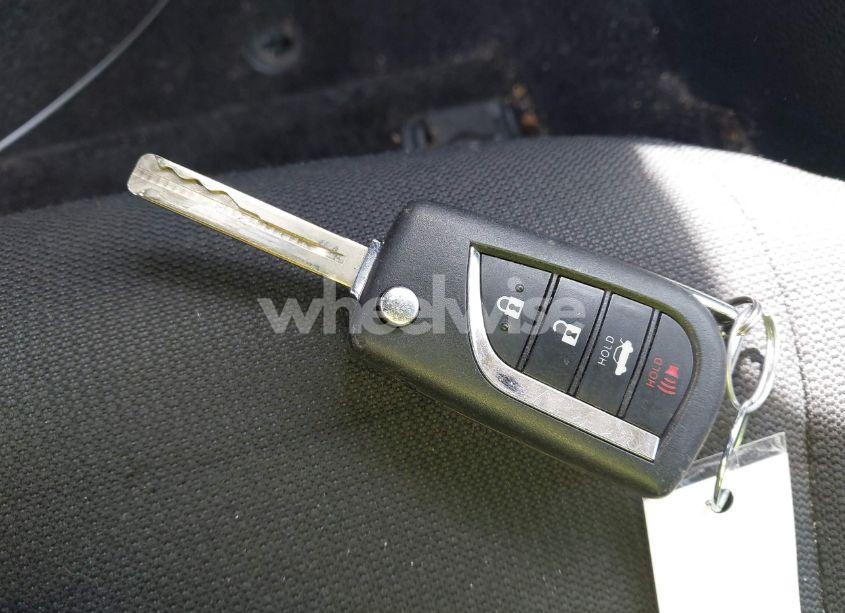 Photo 11 of 2020 Toyota Corolla LE (VIN JTDEPRAE7LJ019045)