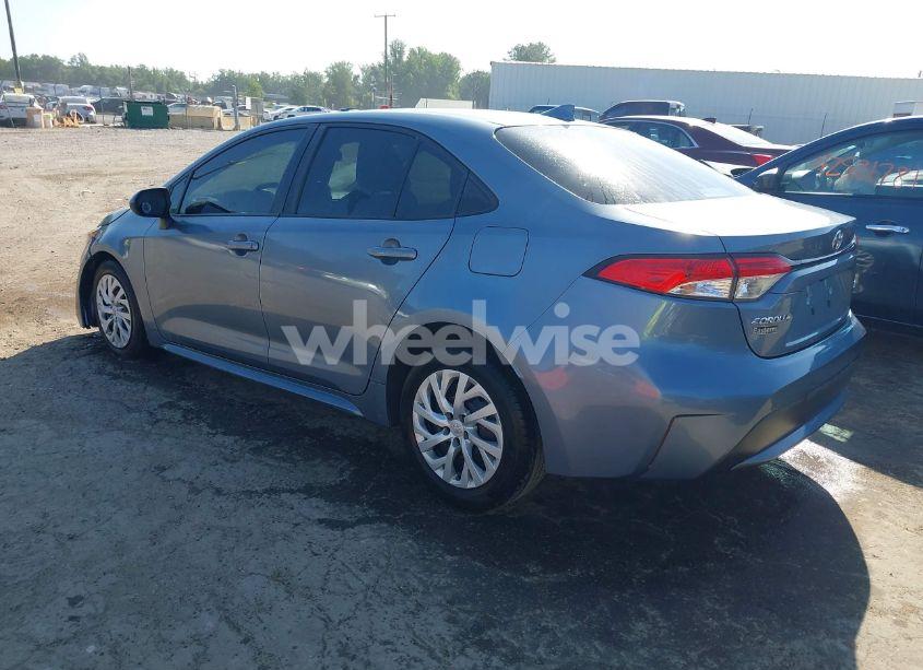 Photo 3 of 2020 Toyota Corolla LE (VIN JTDEPRAE7LJ022396)