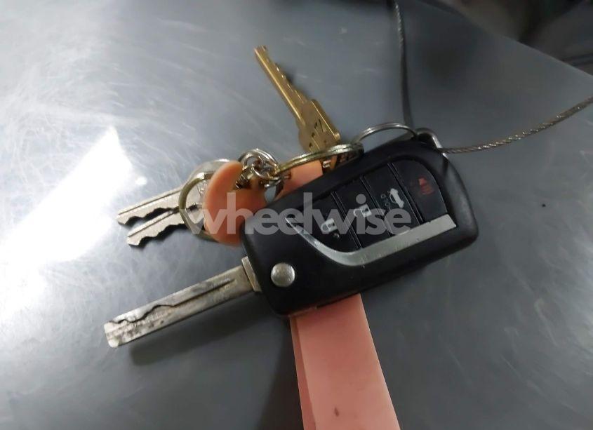 Photo 11 of 2020 Toyota Corolla LE (VIN JTDEPRAE7LJ055205)