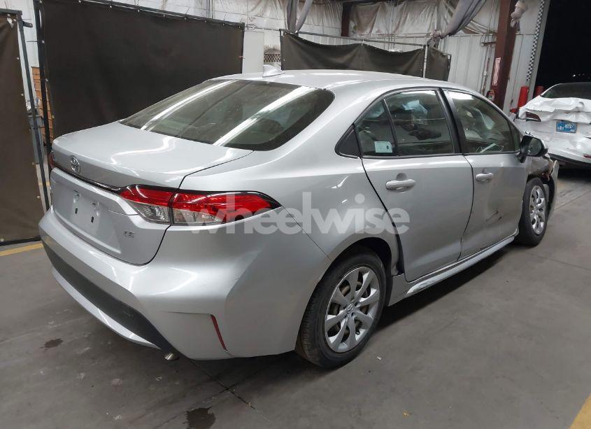 Photo 4 of 2020 Toyota Corolla LE (VIN JTDEPRAE7LJ055205)