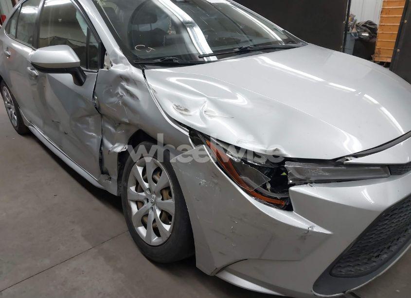 Photo 6 of 2020 Toyota Corolla LE (VIN JTDEPRAE7LJ055205)