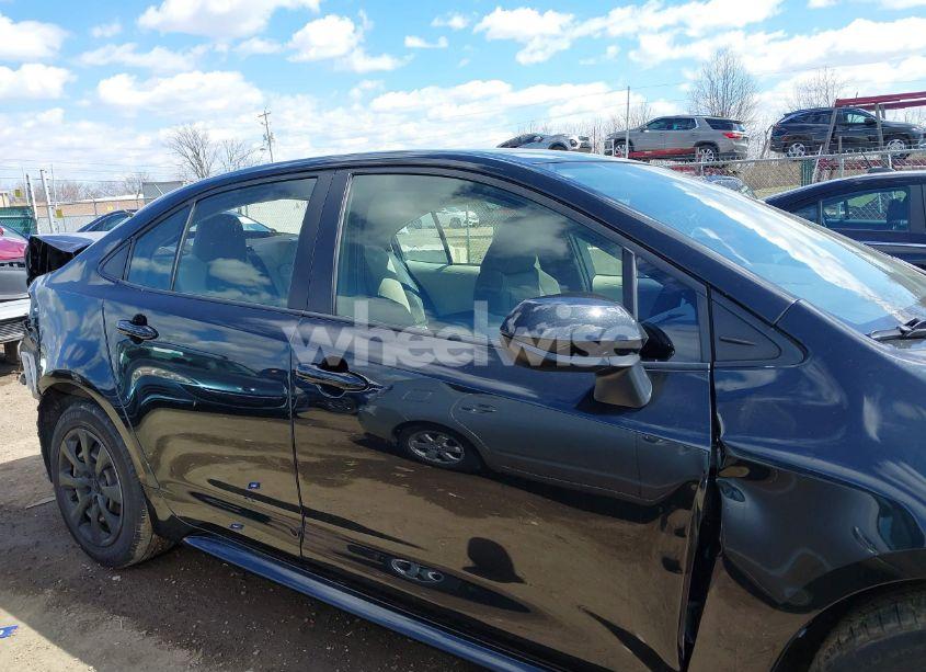 Photo 14 of 2020 Toyota Corolla LE (VIN JTDEPRAE7LJ086518)