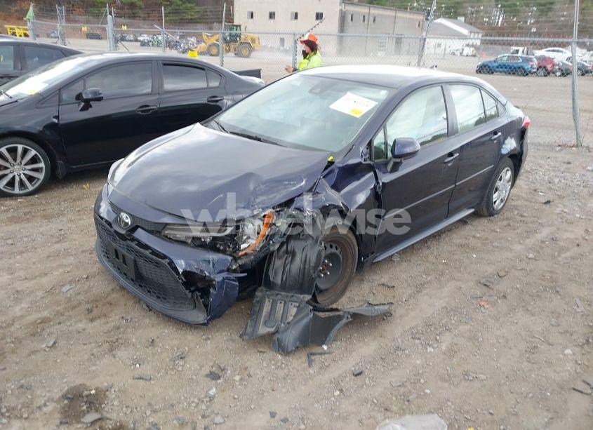 Photo 2 of 2020 Toyota Corolla LE (VIN JTDEPRAE7LJ091038)