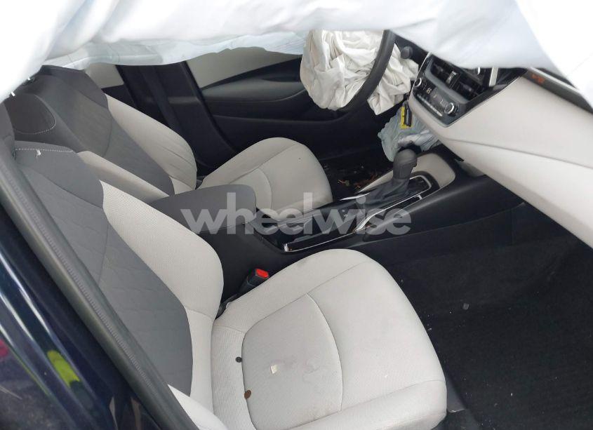 Photo 5 of 2020 Toyota Corolla LE (VIN JTDEPRAE7LJ091038)