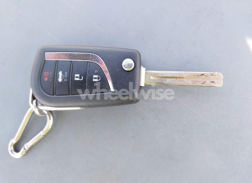 Photo 11 of 2020 Toyota Corolla LE (VIN JTDEPRAE8LJ016414)