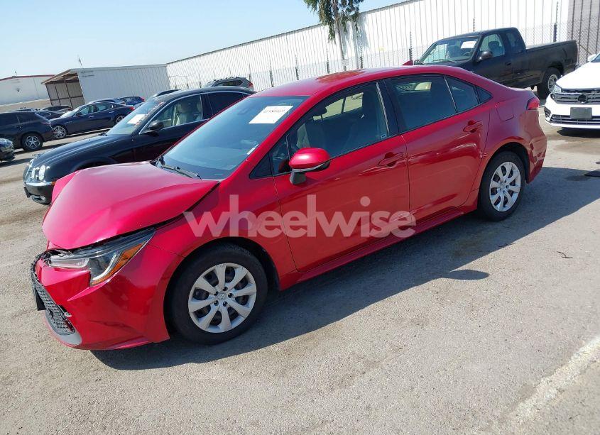Photo 2 of 2020 Toyota Corolla LE (VIN JTDEPRAE8LJ016414)