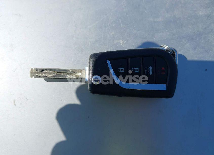 Photo 11 of 2020 Toyota Corolla LE (VIN JTDEPRAE8LJ019023)