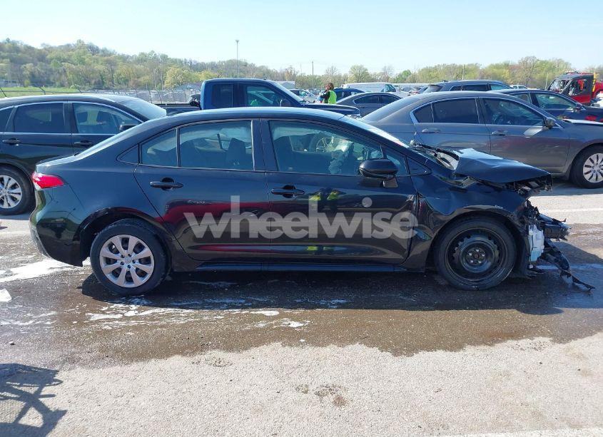 Photo 14 of 2020 Toyota Corolla LE (VIN JTDEPRAE8LJ019023)