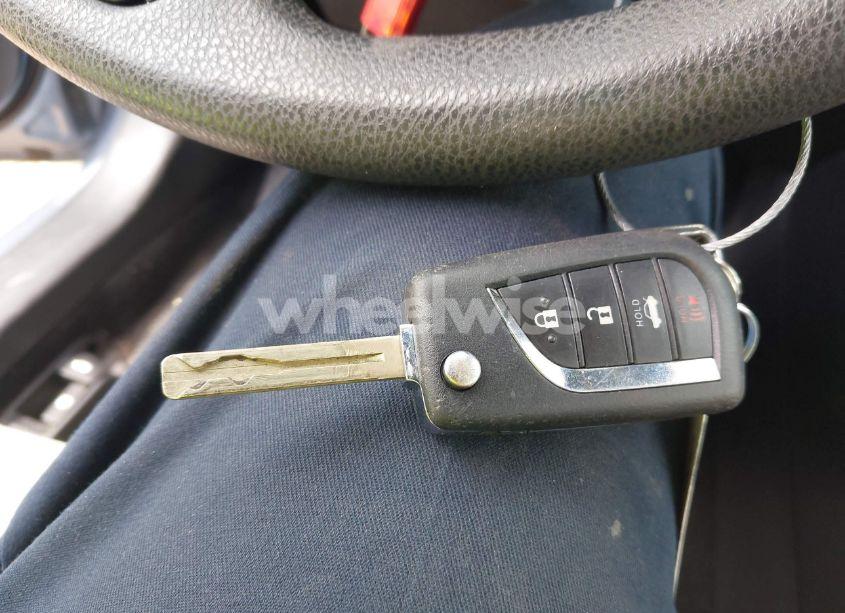 Photo 11 of 2020 Toyota Corolla LE (VIN JTDEPRAE8LJ048716)