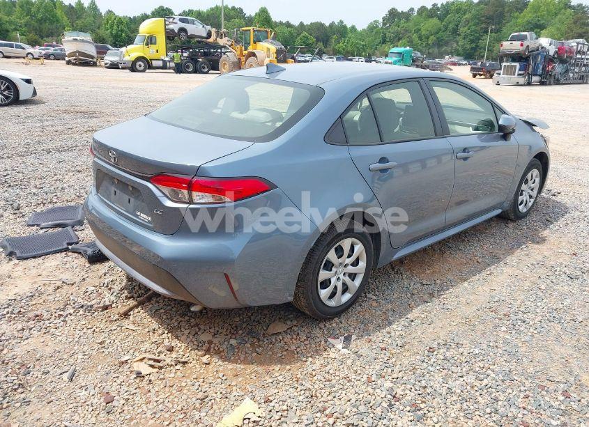 Photo 4 of 2020 Toyota Corolla LE (VIN JTDEPRAE8LJ048716)