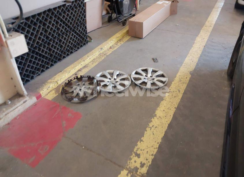 Photo 12 of 2020 Toyota Corolla LE (VIN JTDEPRAE8LJ052300)