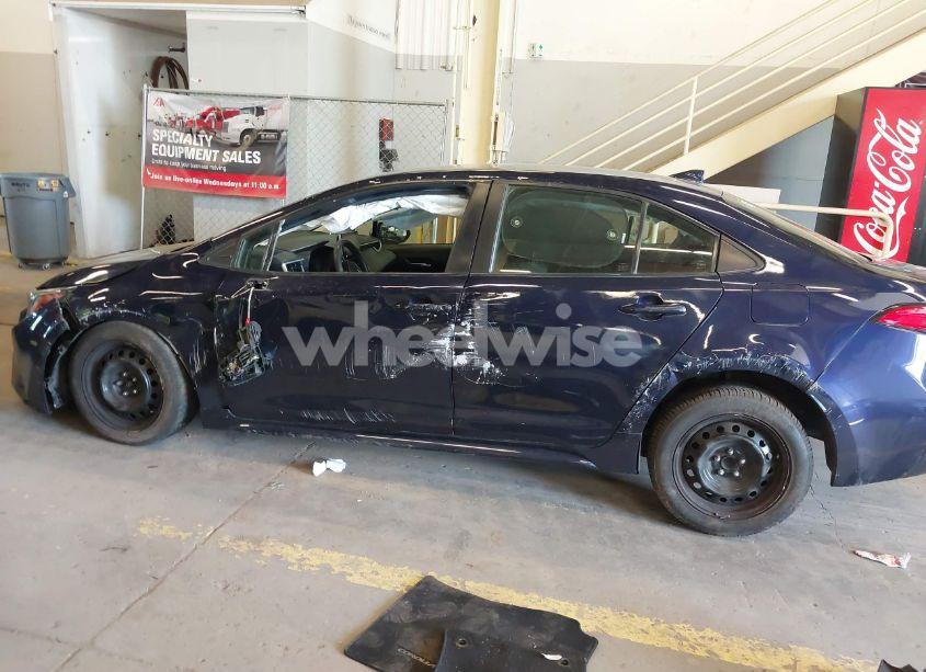 Photo 15 of 2020 Toyota Corolla LE (VIN JTDEPRAE8LJ052300)