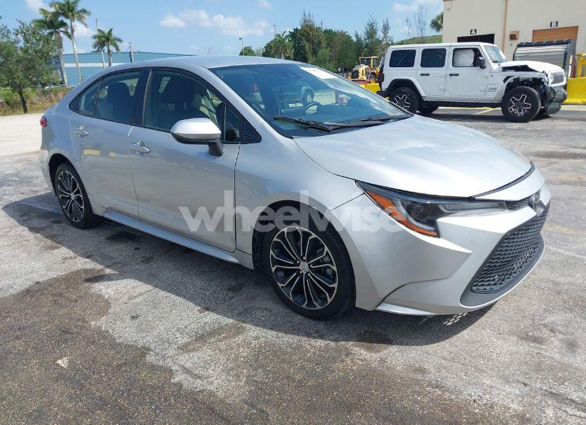 2020 Toyota Corolla LE (VIN JTDEPRAEXLJ023560) main photo