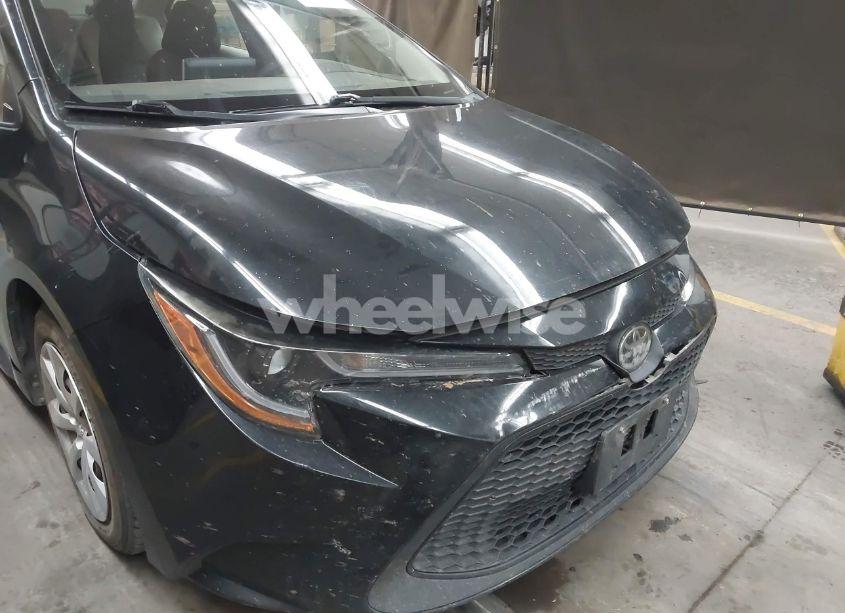 Photo 6 of 2020 Toyota Corolla LE (VIN JTDEPRAEXLJ031514)