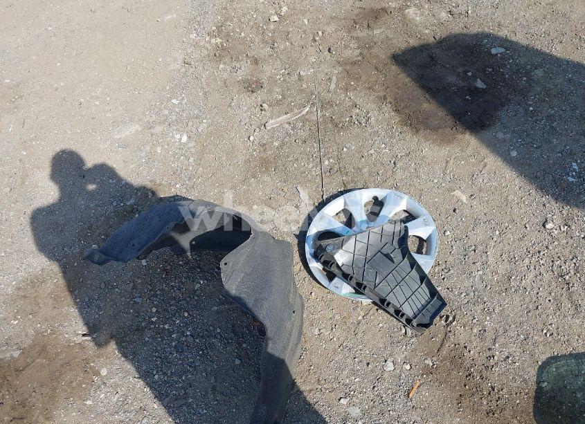 Photo 12 of 2020 Toyota Corolla LE (VIN JTDEPRAEXLJ049852)