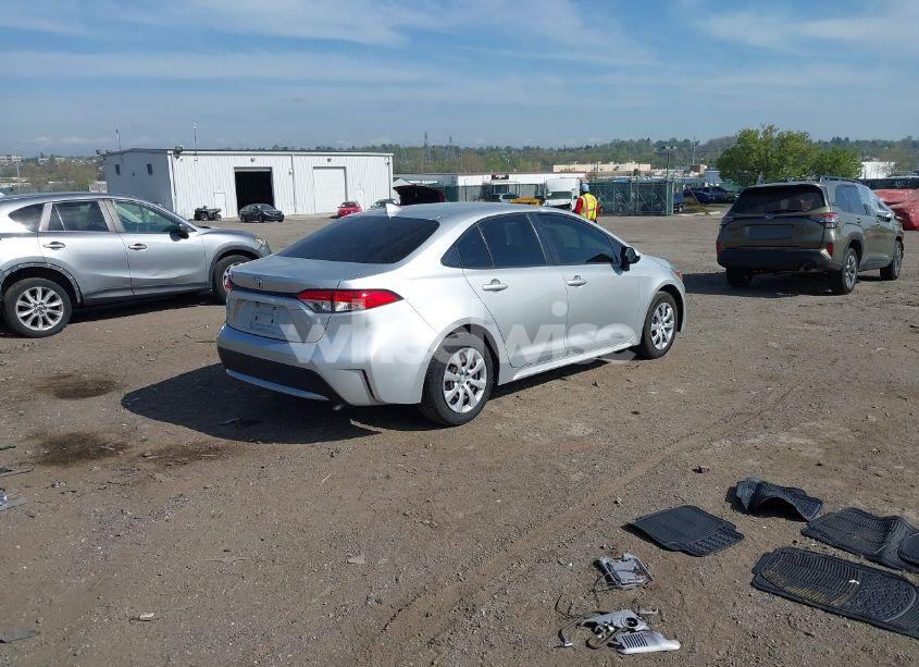 Photo 4 of 2020 Toyota Corolla LE (VIN JTDEPRAEXLJ049852)