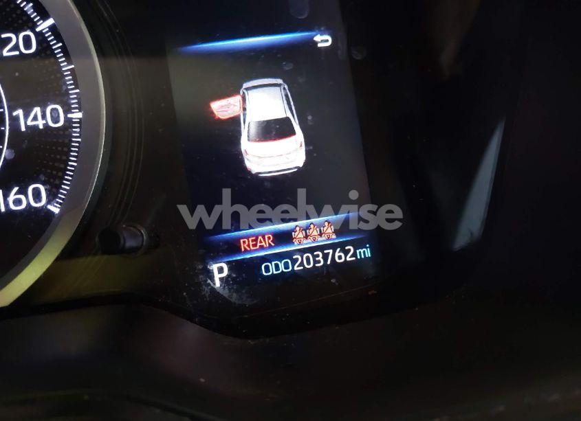 Photo 15 of 2020 Toyota Corolla LE (VIN JTDEPRAEXLJ089882)