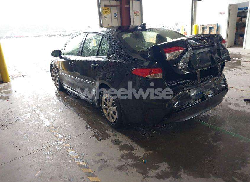 Photo 3 of 2020 Toyota Corolla LE (VIN JTDEPRAEXLJ089882)