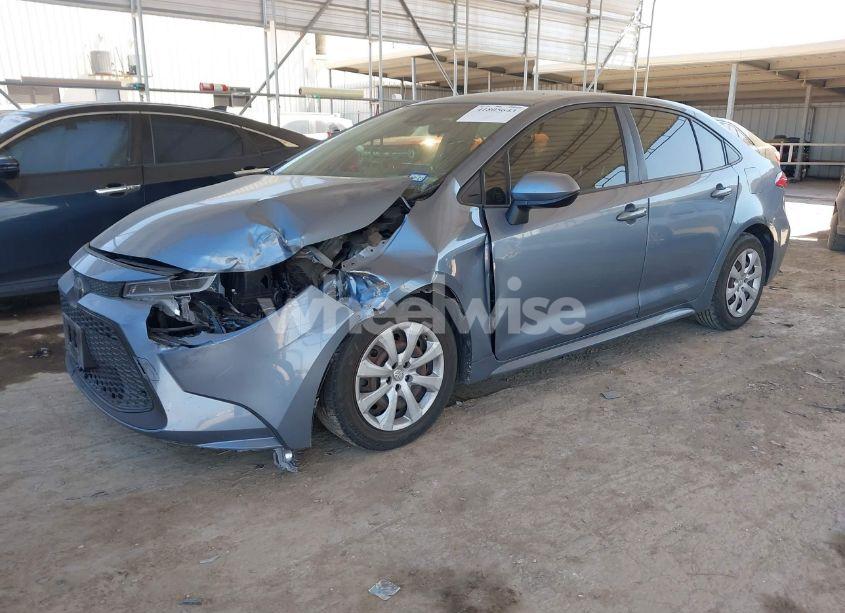 Photo 2 of 2020 Toyota Corolla LE (VIN JTDEPRAEXLJ112318)