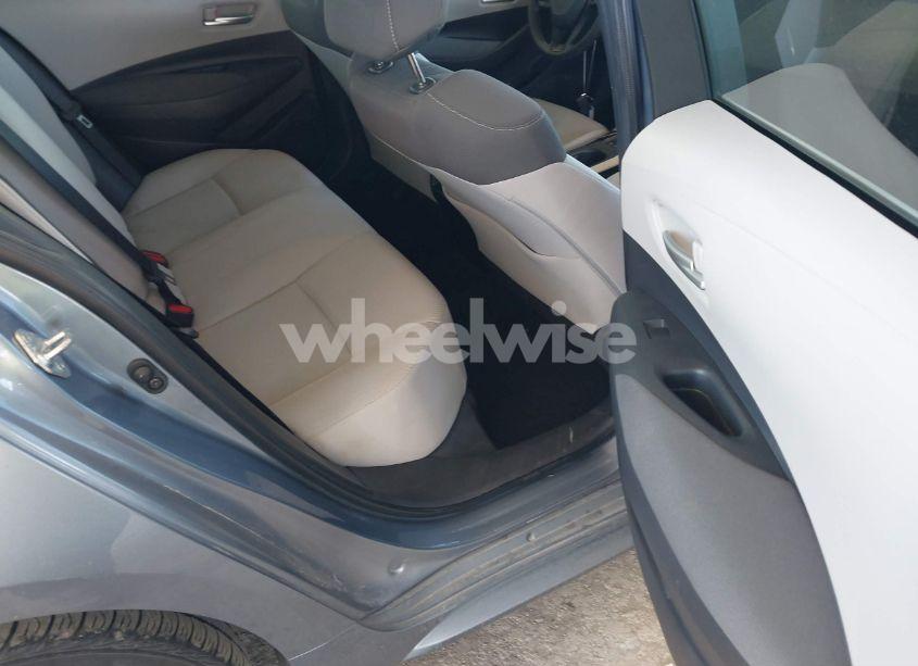 Photo 8 of 2020 Toyota Corolla LE (VIN JTDEPRAEXLJ112318)