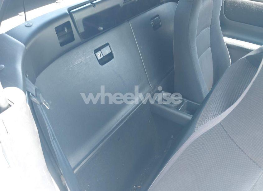 Photo 8 of 2003 Toyota Mr2 SPYDER (VIN JTDFR320030061139)