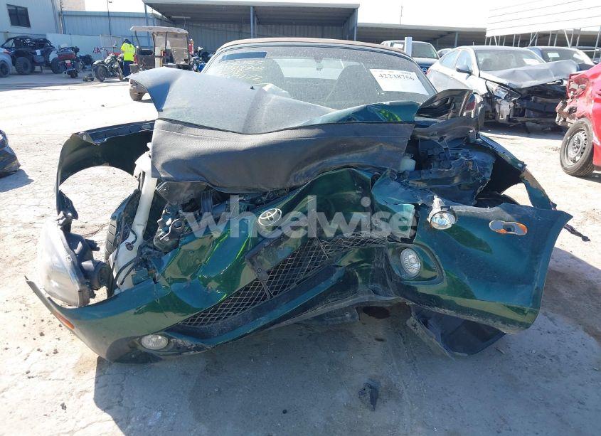 Photo 12 of 2003 Toyota Mr2 SPYDER (VIN JTDFR320630064272)