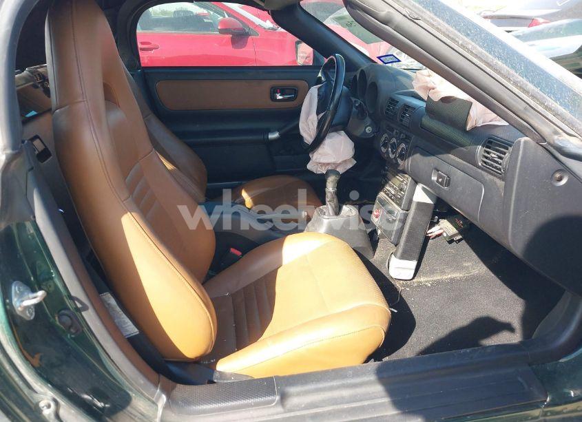 Photo 5 of 2003 Toyota Mr2 SPYDER (VIN JTDFR320630064272)