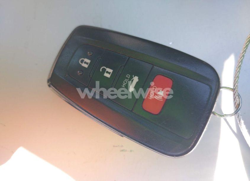 Photo 11 of 2020 Toyota Corolla LE (VIN JTDHPRAE8LJ007628)