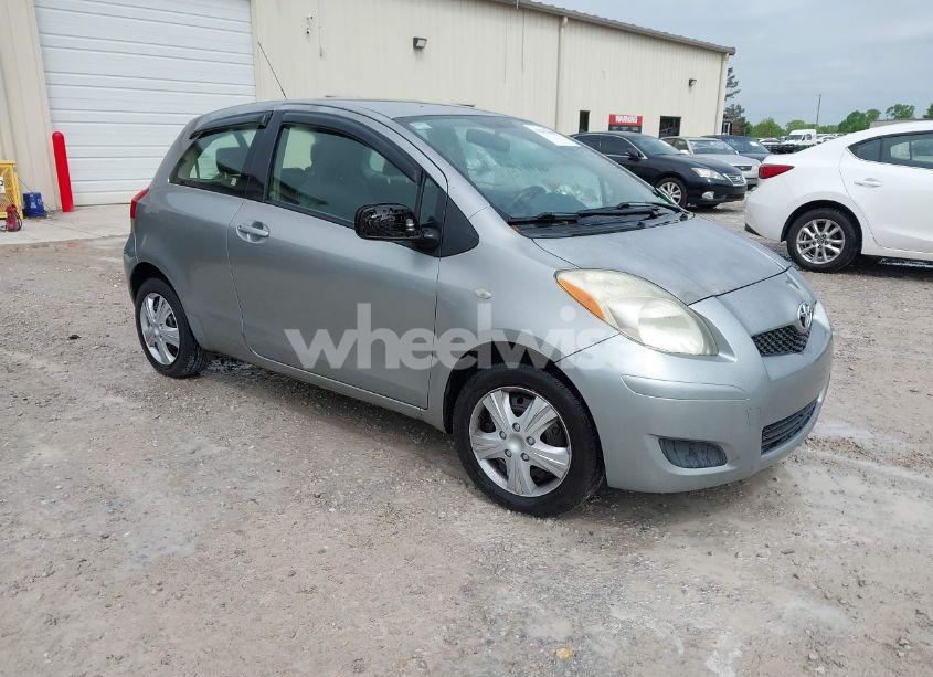 2009 Toyota Yaris (VIN JTDJT903195245013) main photo