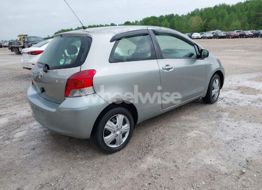 Photo 4 of 2009 Toyota Yaris (VIN JTDJT903195245013)