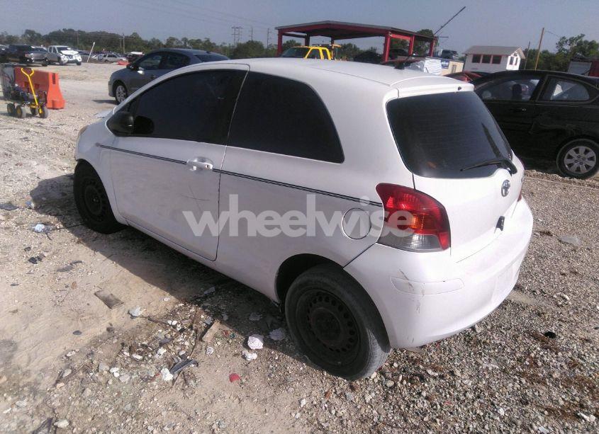 Photo 3 of 2009 Toyota Yaris (VIN JTDJT903695232600)