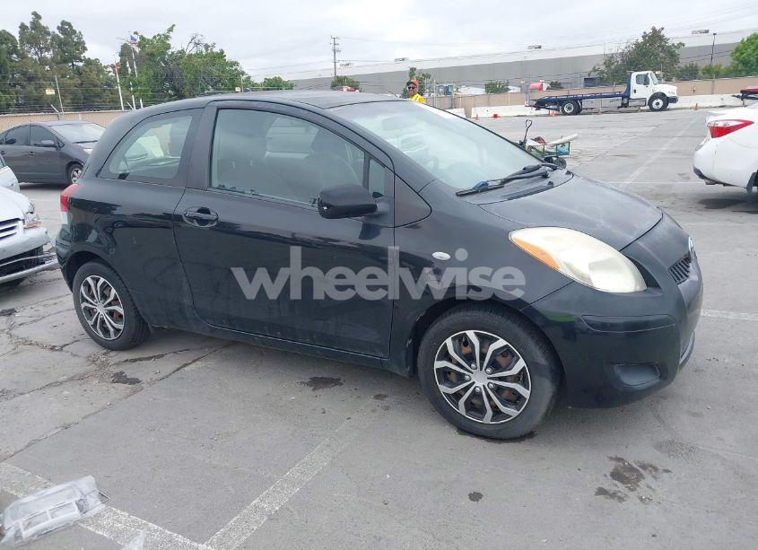 2009 Toyota Yaris (VIN JTDJT903X95261369) main photo